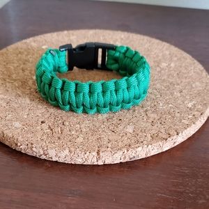 Hand Crafted Green Paracord Bracelet 8 1/4"